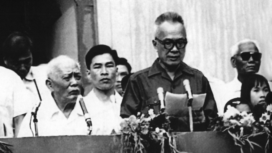 Tư liệu quý về Tết Bính Thìn 1976 - mùa Xuân đầu tiên sau khi đất nước thống nhất